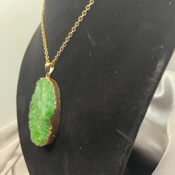 Green Drusy Quartz Pendant Necklace 24 in - Picture 3 of 7